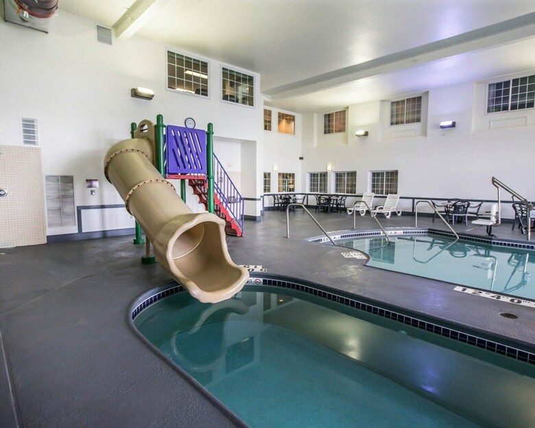 Hotel Quality Inn & Suites