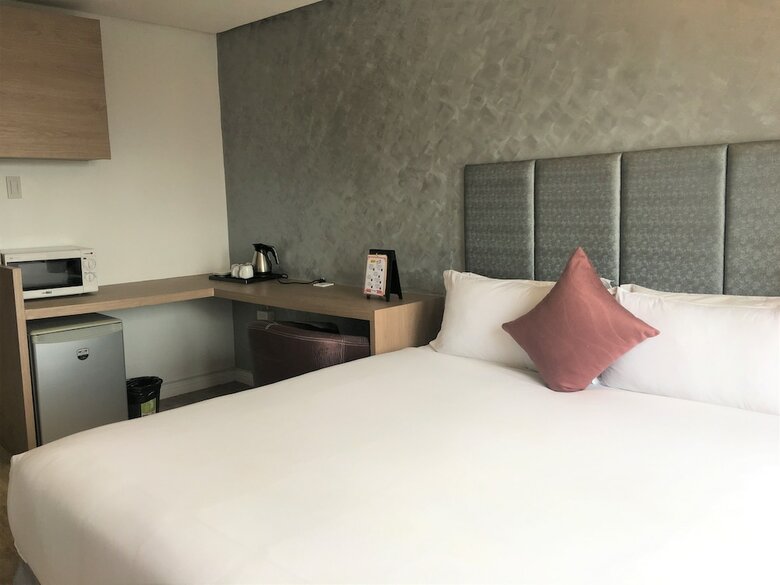 Hotel Regency Grand Suites