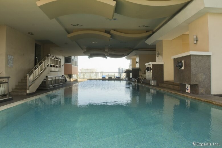 Hotel Regency Grand Suites