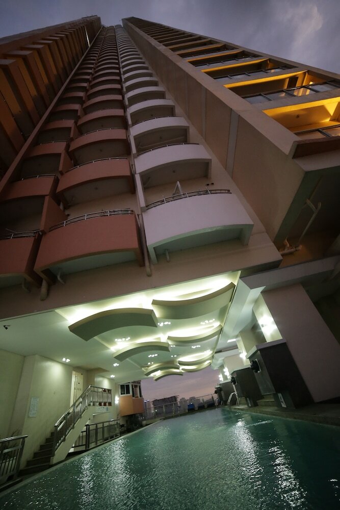 Hotel Regency Grand Suites
