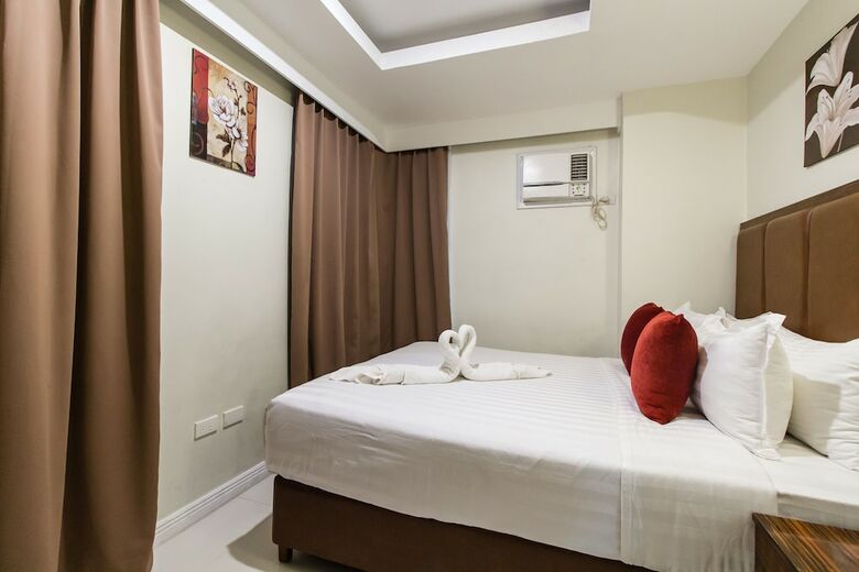 Jmm Grand Suites