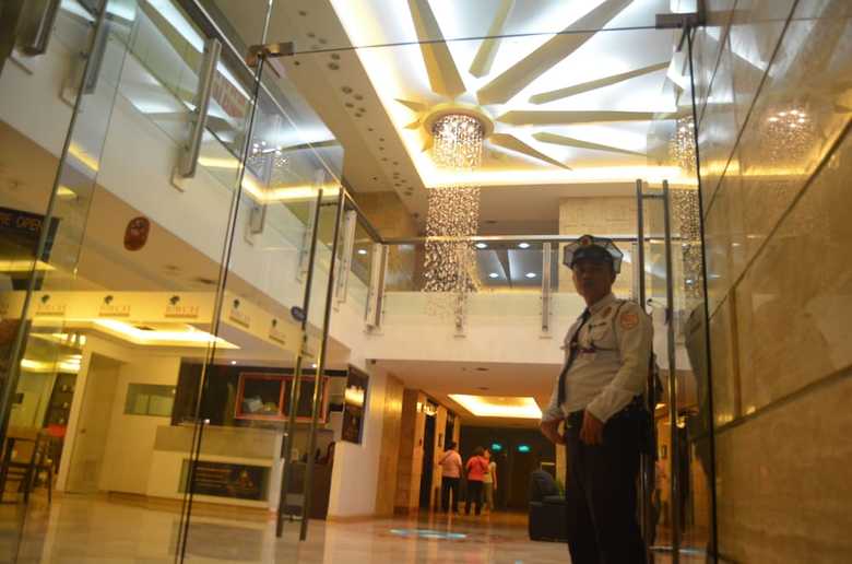 Jmm Grand Suites