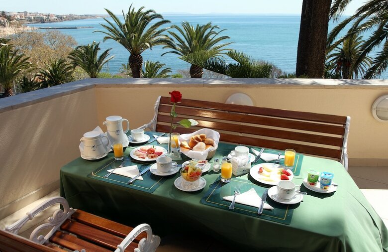 Aparthotel Hotel Estoril Eden