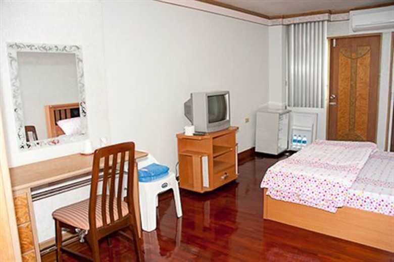 Hotel Lotus Condo Downtown