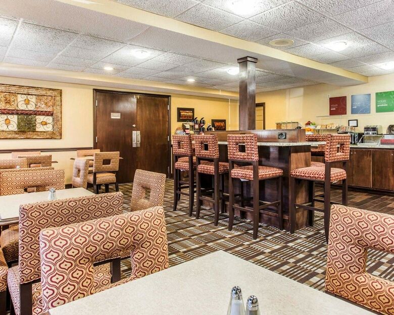 Hotel Comfort Inn & Suites Ballpark Area