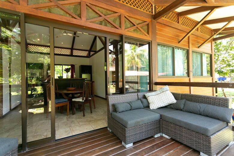 Hotel Kenaki Lodge