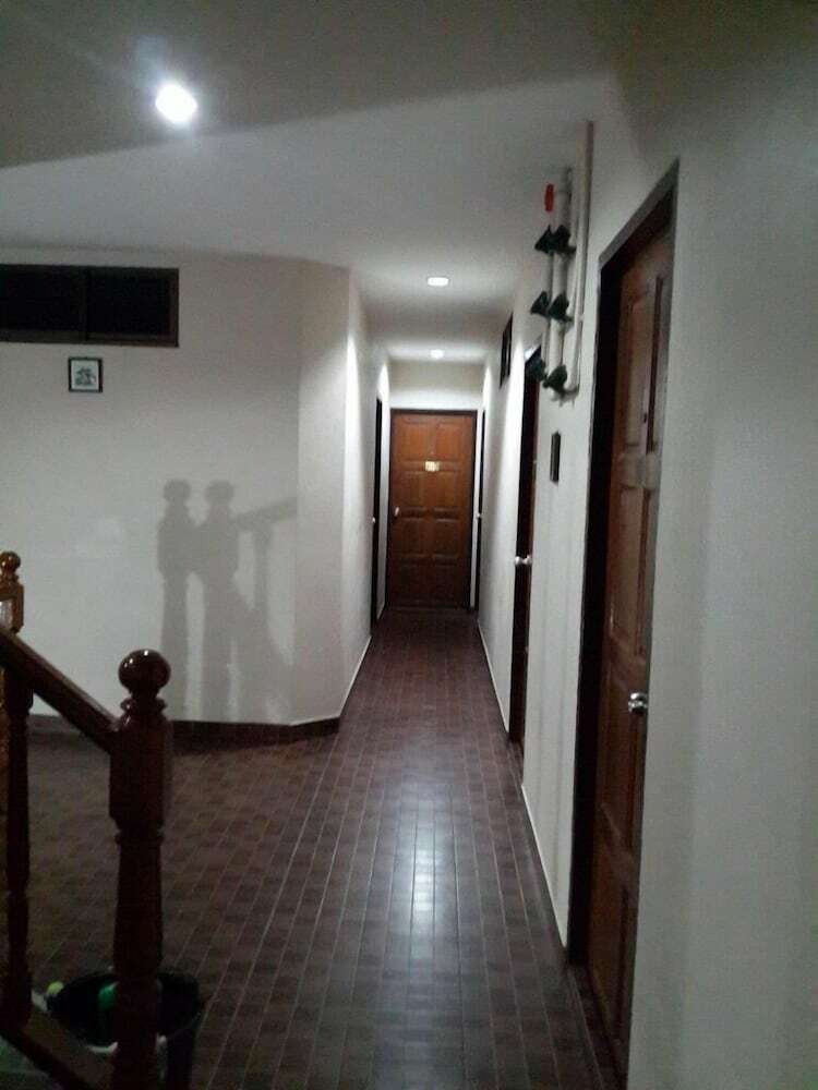 Hotel White Orchid Inn II