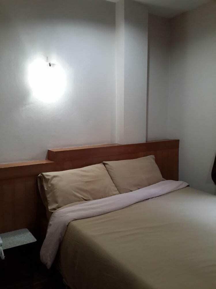 Hotel White Orchid Inn II