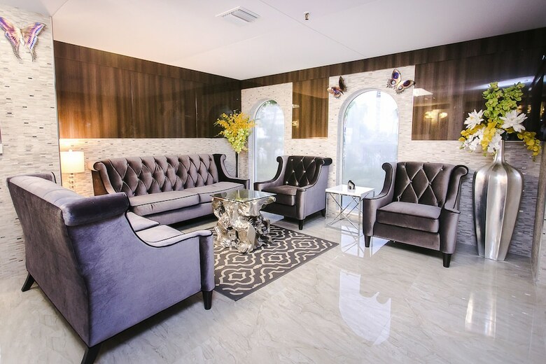 Ocean Beach Palace Hotel And Suites