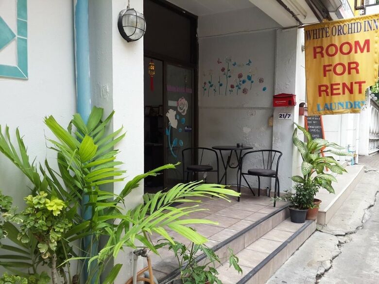 Hotel White Orchid Inn