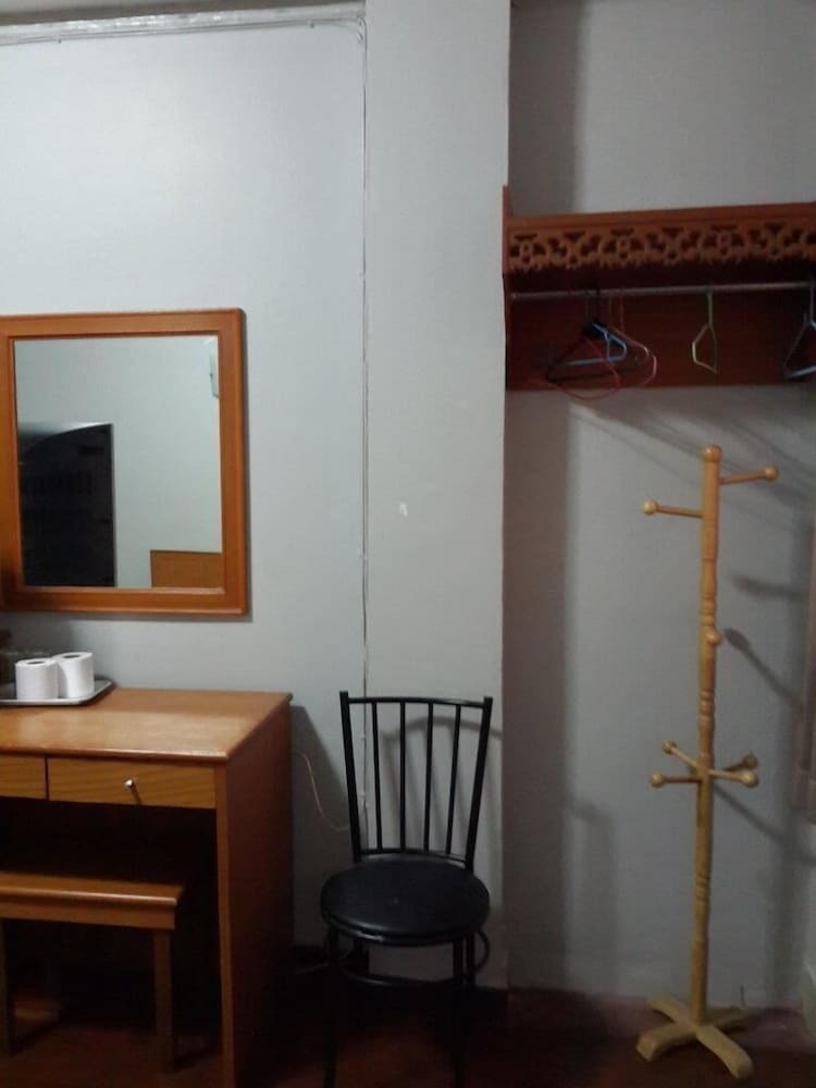 Hotel White Orchid Inn