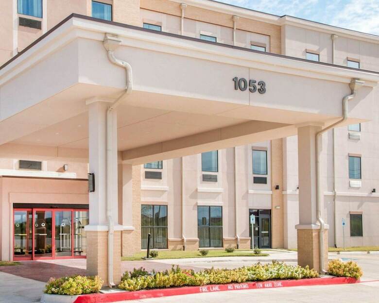 Hotel Comfort Inn & Suites