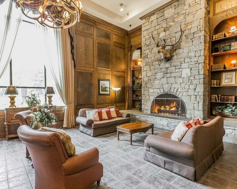 Hotel Comfort Suites Boone - University Area