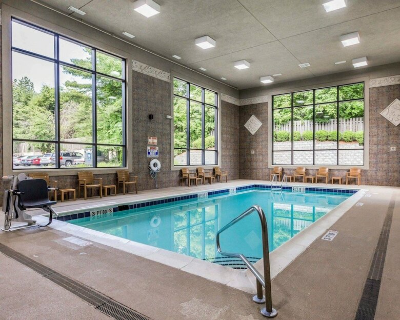 Hotel Comfort Suites Boone - University Area