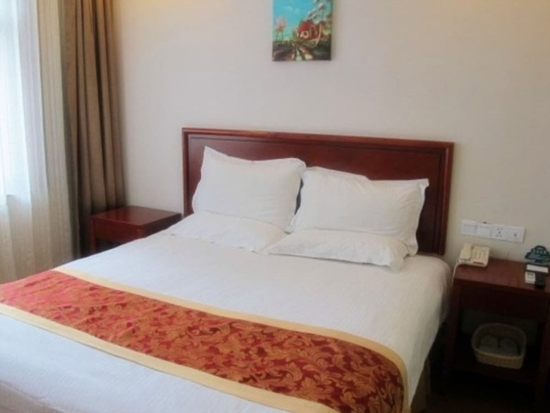Greentree Inn Zhenjiang Gaotie Wanda Square Express Hotel