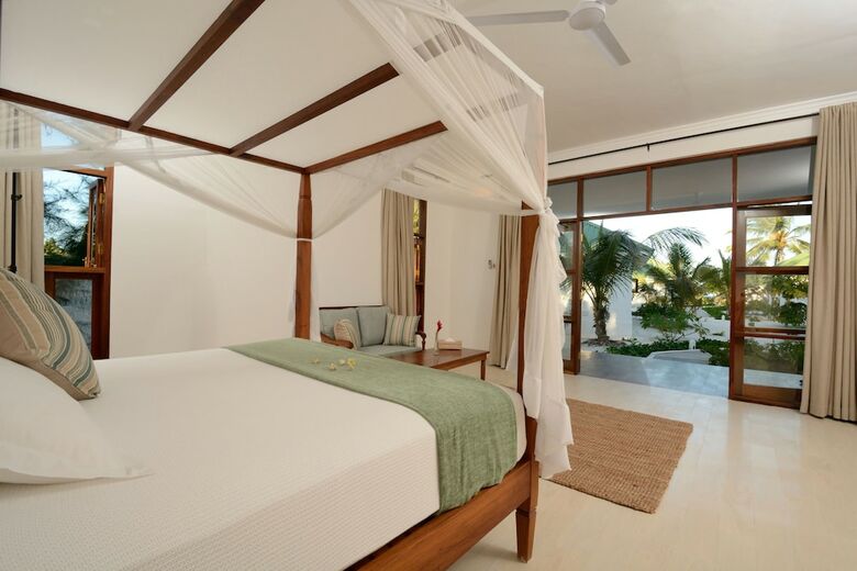 Hotel Kisiwa On The Beach