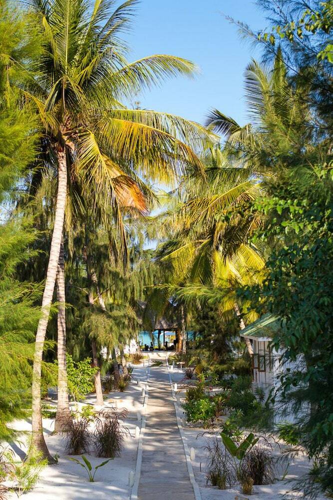 Hotel Kisiwa On The Beach