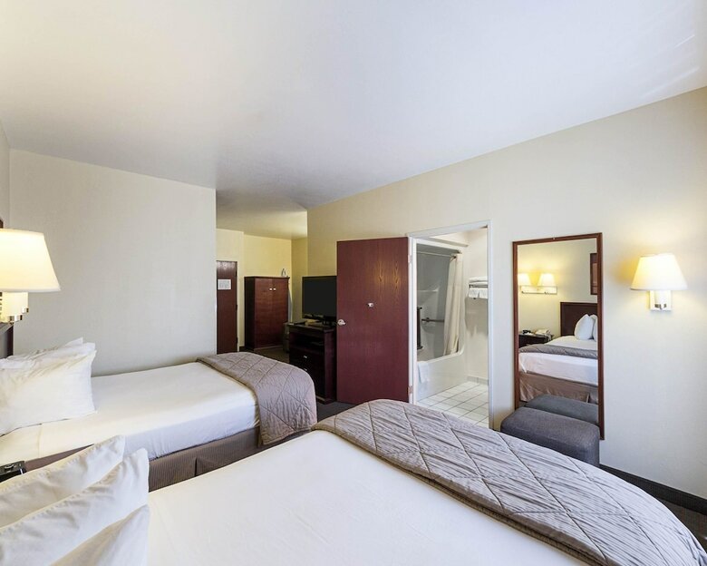 Hotel Quality Inn & Suites