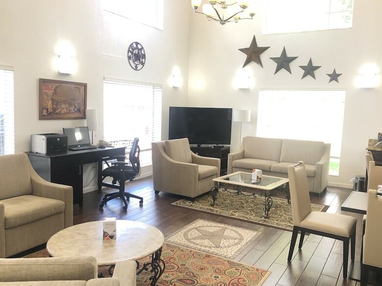 Hotel Quality Inn & Suites