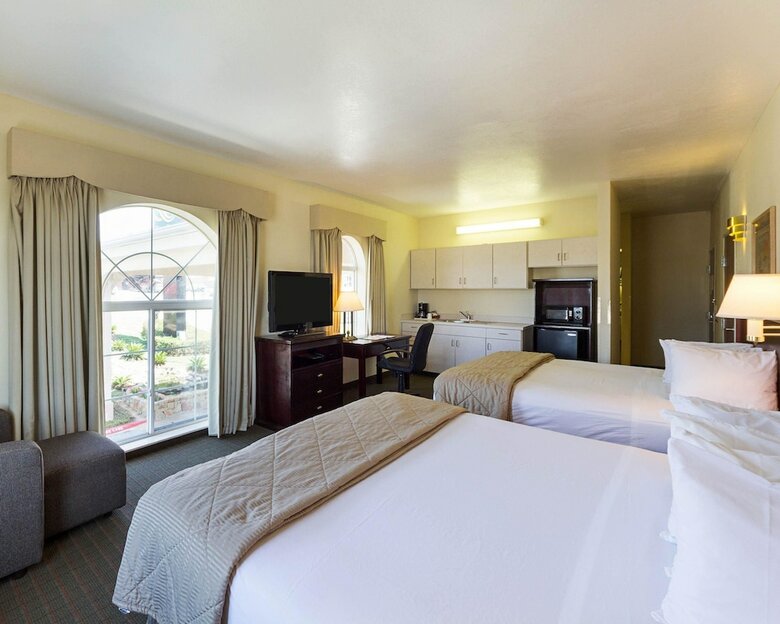 Hotel Quality Inn & Suites