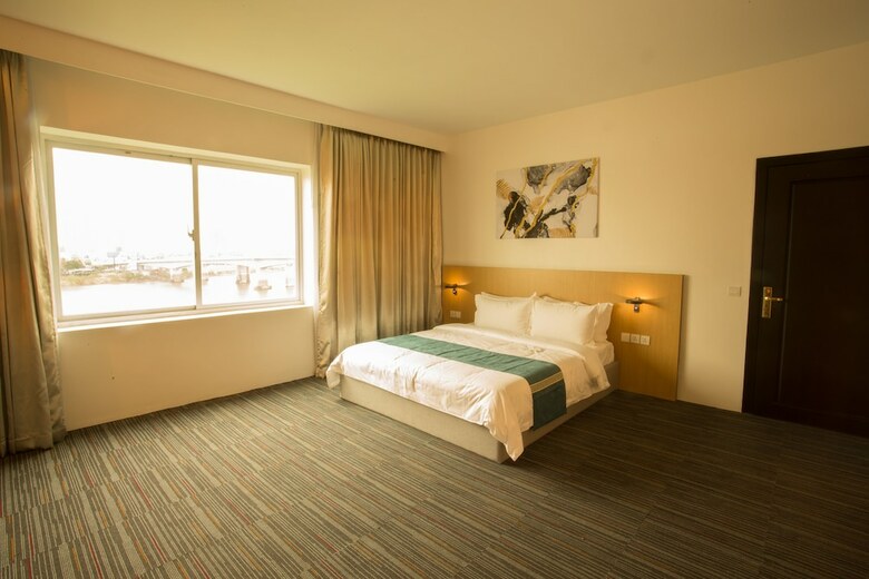 Herman International Hotel