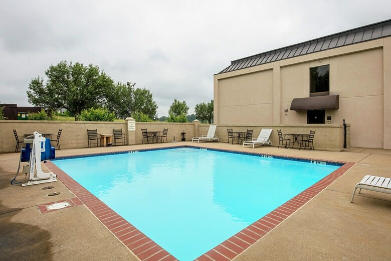Hotel Quality Inn Holly Springs South