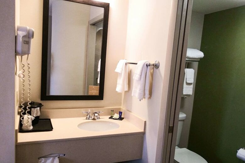 Hotel Sleep Inn & Suites
