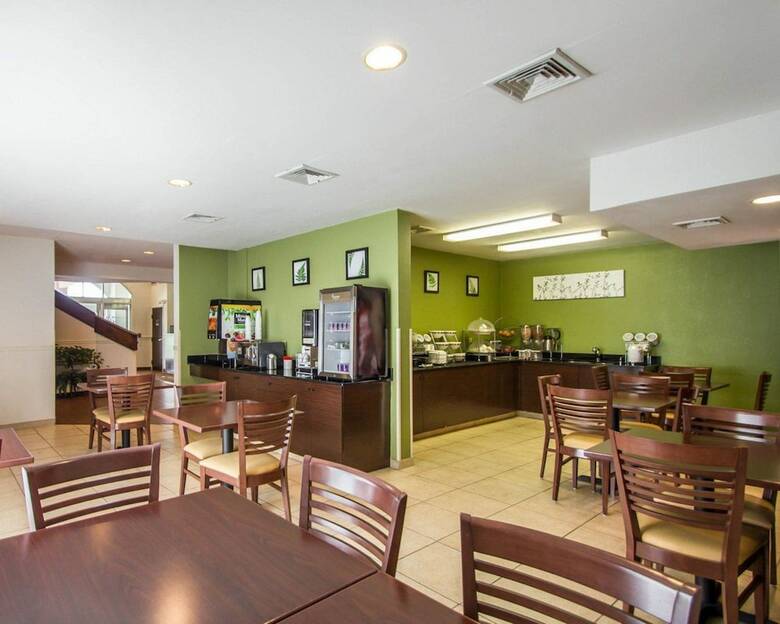 Hotel Sleep Inn & Suites