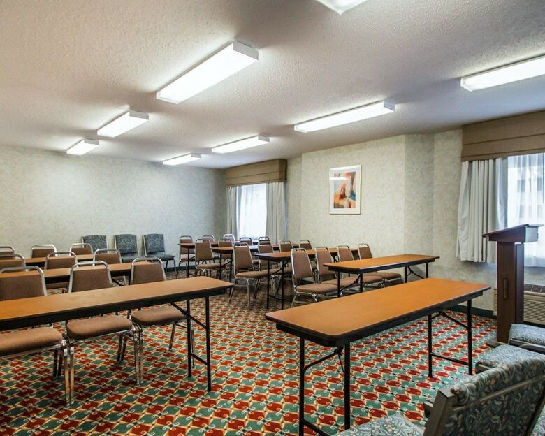 Hotel Sleep Inn & Suites