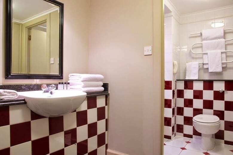Riverside Lodge Hotel