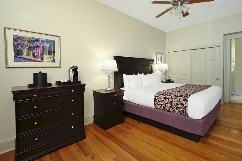 Hotel Lamothe House