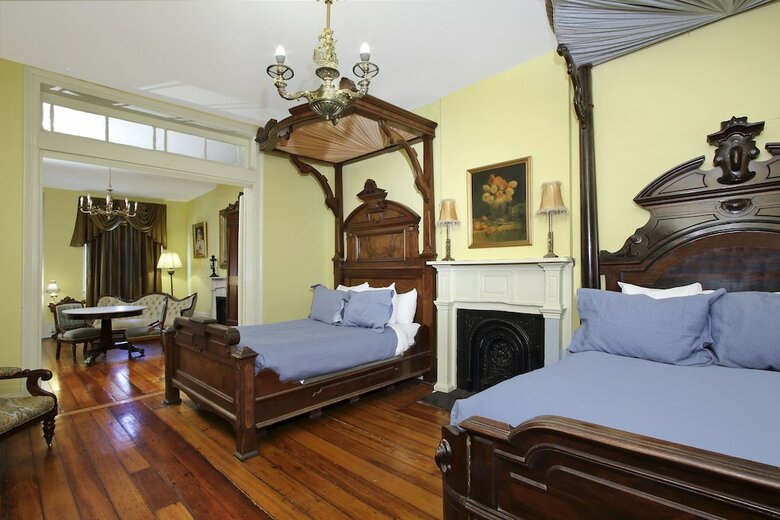 Hotel Lamothe House