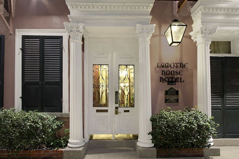 Hotel Lamothe House