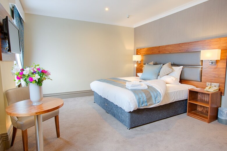 Best Western Chilworth Manor Hotel