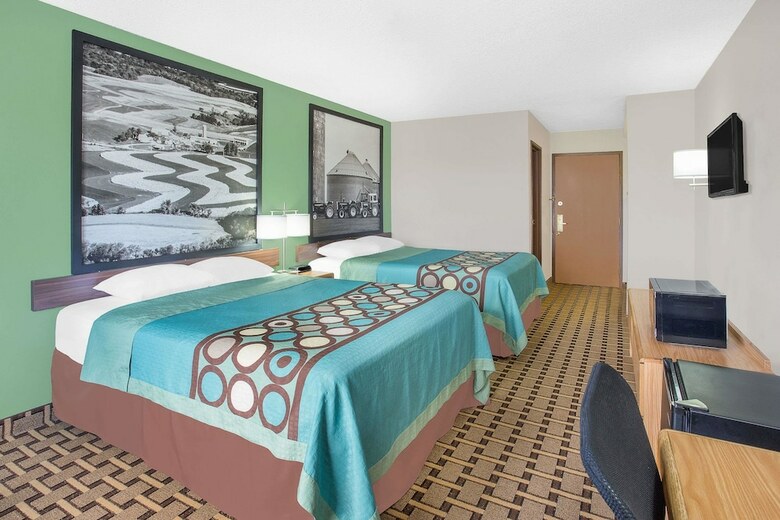 Hotel Super 8 By Wyndham Beaver Dam