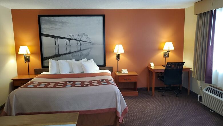Motel Super 8 By Wyndham Waverly