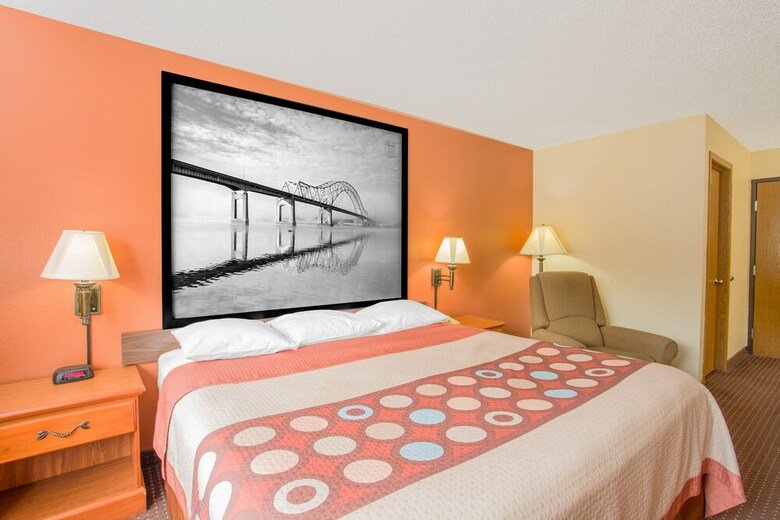 Motel Super 8 By Wyndham Waverly