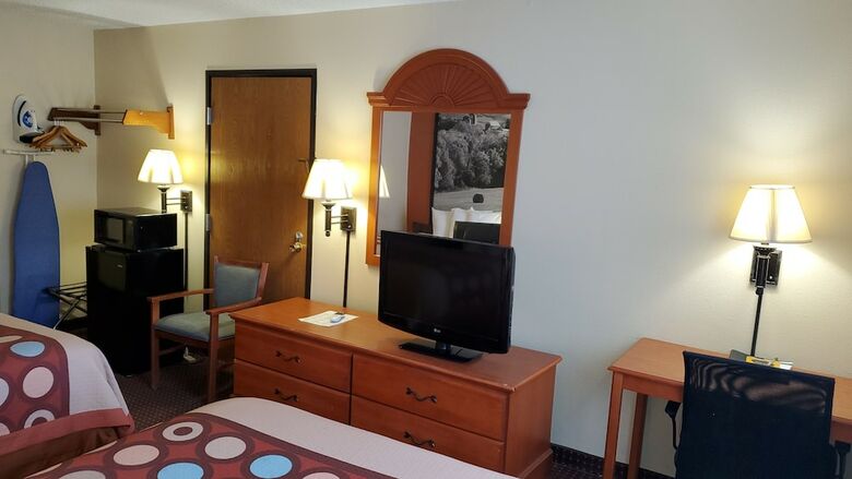 Motel Super 8 By Wyndham Waverly