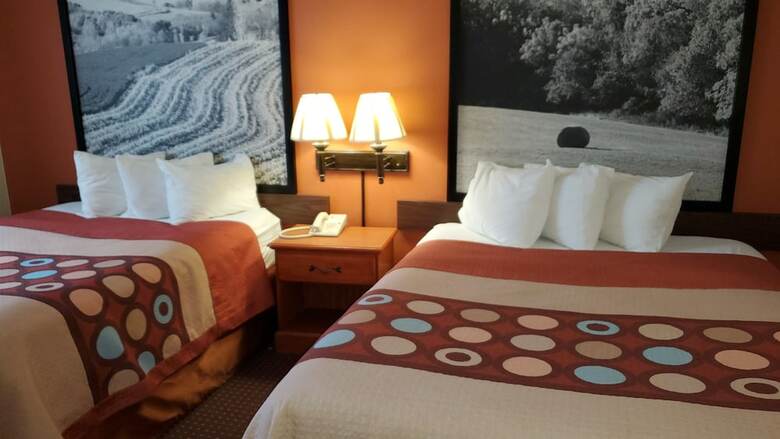 Motel Super 8 By Wyndham Waverly