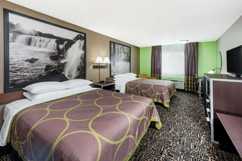 Hotel Super 8 By Wyndham Warrensburg