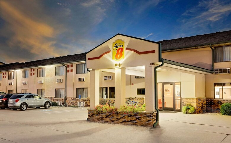 Hotel Super 8 By Wyndham St. James