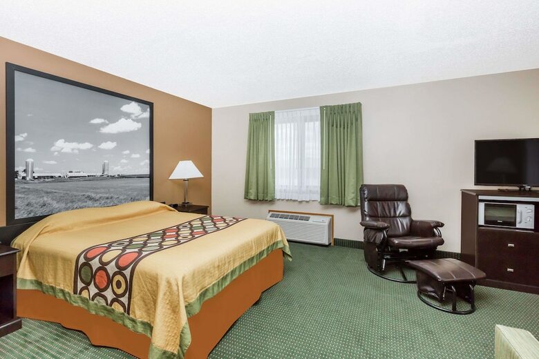 Hotel Super 8 By Wyndham Jefferson