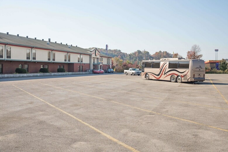 Hotel Super 8 By Wyndham Grayson