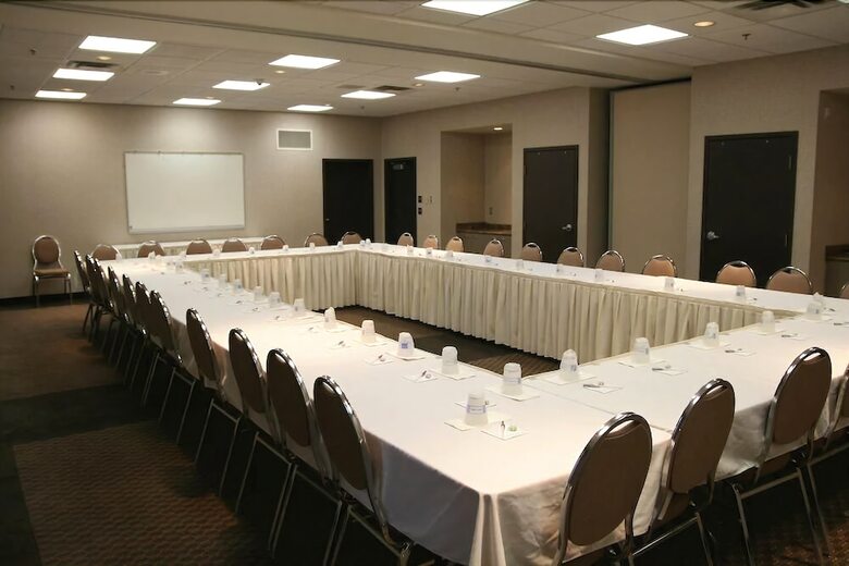 Hotel Humphry Inn & Suites