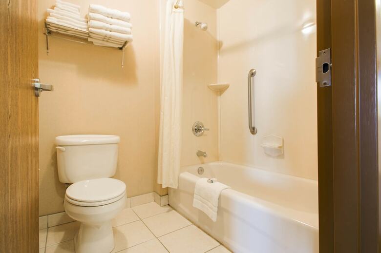 Hotel Humphry Inn & Suites
