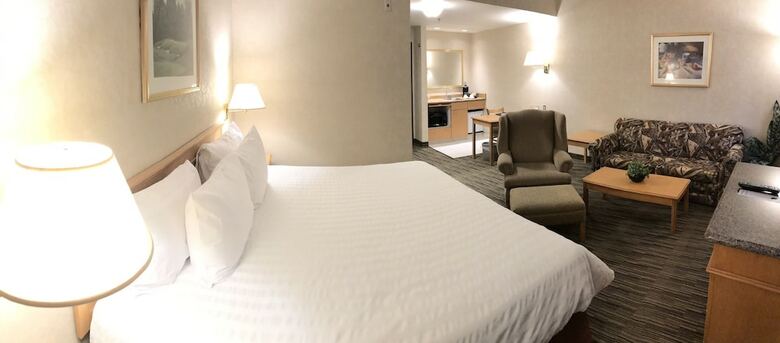 Hotel Humphry Inn & Suites
