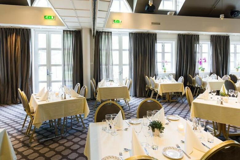 Fru Haugans Hotel