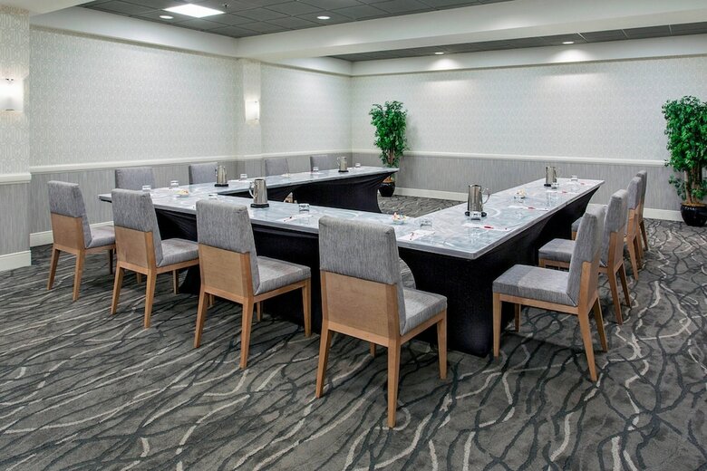 Hotel Rochester Airport Marriott