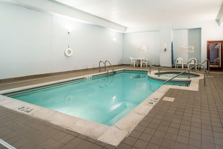 Clarion Hotel - Downtown - University Area