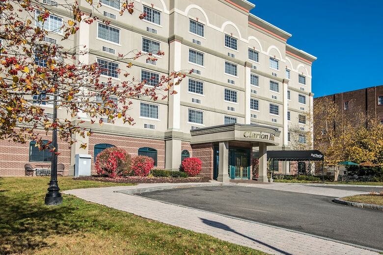 Clarion Hotel - Downtown - University Area